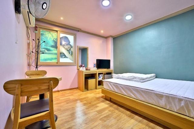 Daegu Bisan-Dong Villa Motel חדר תמונה