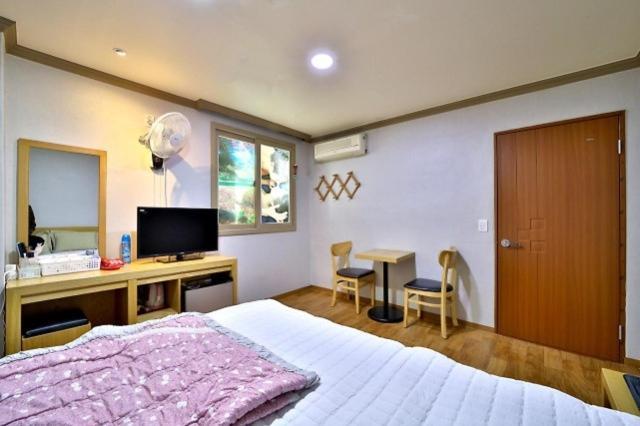 Daegu Bisan-Dong Villa Motel חדר תמונה