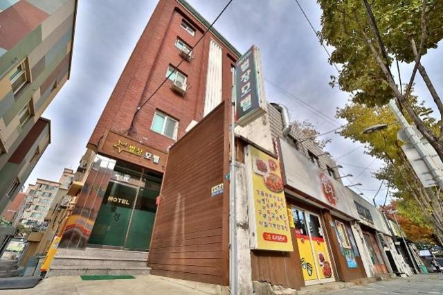 Daegu Bisan-Dong Villa Motel מראה חיצוני תמונה